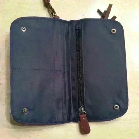 Wallet/ Wristlet - Picture 2 of 4
